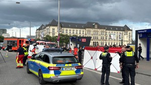 Polícia po piatkovom útoku nožom na hlavnej stanici navrhuje používanie AI