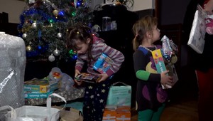 Darované Vianoce: Na štedrovečernom stole dvanásťčlennej rodiny nič nechýbalo. Pomohol darca z Košíc