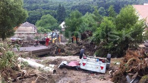 Zlý sen nekončí. Hrozia búrky, povodne aj vietor...