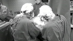 Z nemocnice sa vrátila s nákazou. Prišla o oko aj o nohu