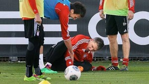 VIDEO. To je blázon! Brutálny zákrok na tréningu Bayernu