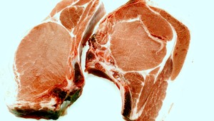 Farbu do falošnej sviečkovej dokonca vpichovali