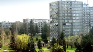 Žena (†25) vypadla z okna. Susedia počuli ostrú hádku