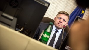 Fico má "shitu" plné ústa aj gate. Je to nevkusné i hlúpe