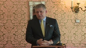Fico pripúšťa zmeny pri voľbe zo zahraničia. Hovorí o riziku manipulácie