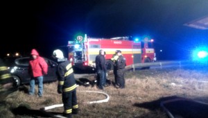 V Šali zasahovali hasiči, v zhorenej chatke našli telo