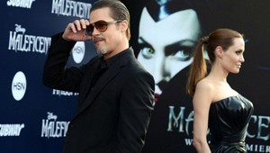 Angelina neúnavne bojuje. Brad bude na Vianoce bez detí!