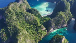 Slávna thajská pláž známa z filmu s Leonardom DiCapriom zostáva neprístupná pre turistov