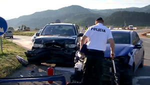 Vážna dopravná nehoda: Do nemocnice odvážali tehotnú ženu