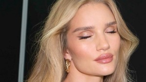 TOP jesenný trend pre blondínky: Stavte na odtieň, s ktorým budú vaše vlasy vyzerať luxusne a zdravo