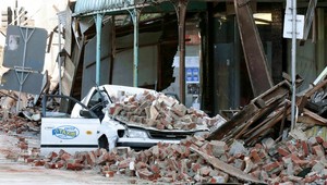 Úplne zničené mesto. Pozrite sa, ako sa chvela zem