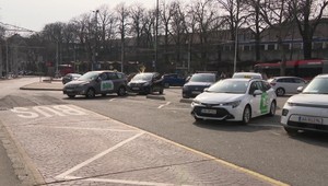 Problém s komunikáciou v taxíkoch? Česko chce povinnú skúšku z jazyka