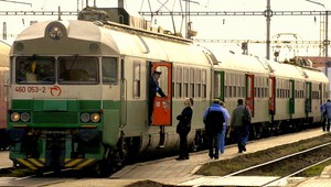 Mladík (†30) čakal na lokomotívu, rozmetala ho po okolí...