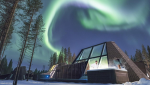 To je výhľad: Sklenené kabíny ponúkajú príjemné nocovanie pri polárnom kruhu