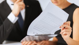 Zamestnávanie ľudí zo zahraničia je stále komplikované. Mesiac platné zmeny nepriniesli žiadané výsledky