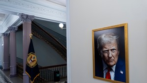 Chaos v Bielom dome. Trumpova nerozhodnosť dusí americkú ekonomiku