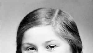 Jeho mama bola v prvom transporte do Auschwitzu. Kázala mu tajiť, že má židovské korene