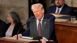 Trump oznámil uvalenie 25-percentného cla na dovoz áut do USA