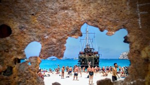 Chystáte sa aj napriek koronavírusu do Grécka? Tieto informácie by ste pred cestou mali vedieť