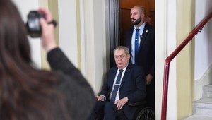 Exprezident Zeman je opäť v nemocnici. Podstúpi dôležité vyšetrenie