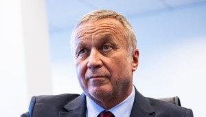 Senát navrhol zastaviť disciplinárne konanie voči sudcovi Jurajovi Klimentovi