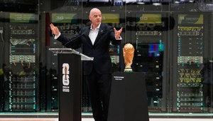 Horúčavy a zákaz vlastných fliaš s vodou? Rozhodnutie FIFA vyvolalo kritiku