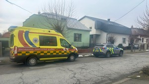 Odsúdenú ženu našli doma obesenú. Svojho druha bodla do srdca