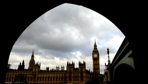 Briti zastavili po správe o výbuchu odlety z letiska v Šarm as-Šajch