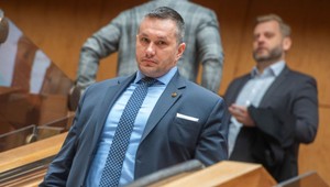 Politici reagujú na prepustenie Aláča z väzby. Chaos alebo pomsta?