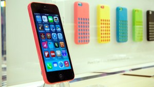 Muž prišiel do záložne a predal falzifikát mobilu