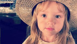 Čo je to za otca?! Slávny herec ešte nikdy nevidel svoju 3-ročnú dcérku!