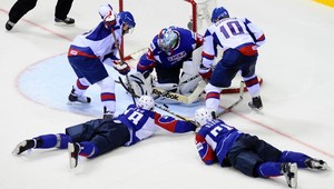 MS 2011. Prehľad po minútach, štatistiky, hokejová hra...