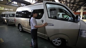 Predaj áut v Japonsku klesol o viac ako tretinu