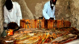 V Egypte našli 3 500 rokov staré hrobky. Skrývali veľké bohatstvo