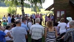 Dedinu Ruskinovce násilne vysťahovali. Obyvatelia bojujú za vrátenie pozemkov