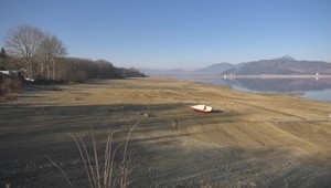 Vynorené staré stavby či stromové aleje: Nízka hladina Liptovskej Mary láka turistov