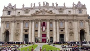 Požehnanie Urbi et Orbi: Pápež vyzval na výmenu všetkých väzňov medzi Ruskom a Ukrajinou