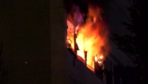 Pri požiari zomrelo 12 ľudí. Medzi obeťami je aj ročné dieťa