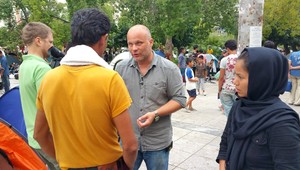 Reportér TV JOJ Rasťo Striško sprevádzal rodinu utečencov až do Nemecka