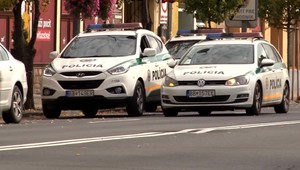 Mladík zaútočil na kamaráta pilníkom. Konflikt ukončili záchranári