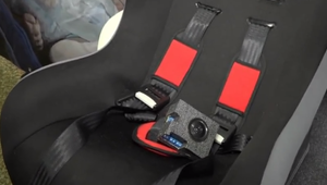 Šikovný nápad žiakov strednej školy. Ich vynález môže zachrániť množstvo detí, ktoré zabudnú v aute