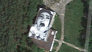 V Čechách vzniklo obrovské graffiti: Nehanebný obrázok je vidieť až z vesmíru!