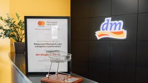 Obchodníkom roka s drogériou a parfumériou je opäť dm drogerie markt