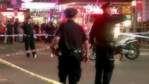 Streľba na Times Square. Policajti zasiahli dve ženy (54,35)