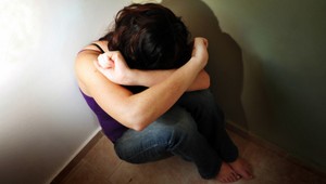 Žena sa odmietla vyzliecť za peniaze, od znásilnenia ju zachránil okoloidúci