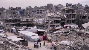 Hladní Palestínčania putujú kilometre za prísľubom jedla, no vracajú sa s prázdnymi rukami