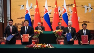 Čína chce slovenské výrobky. Takáč podpísal dohody o rozšírení pôdohospodárskej spolupráce