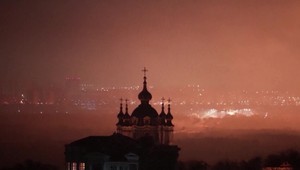 Ušla jadrovej katastrofe, no nie vojne: Vdovu po prvej obeti Černobyľa zabil ruský dron