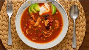 Kuracia tortillová polievka