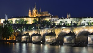 Zlodej bodol majiteľa auta skrutkovačom, polícia podozrieva cudzinca